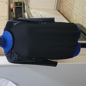 Quarter sleeve raglan shirt